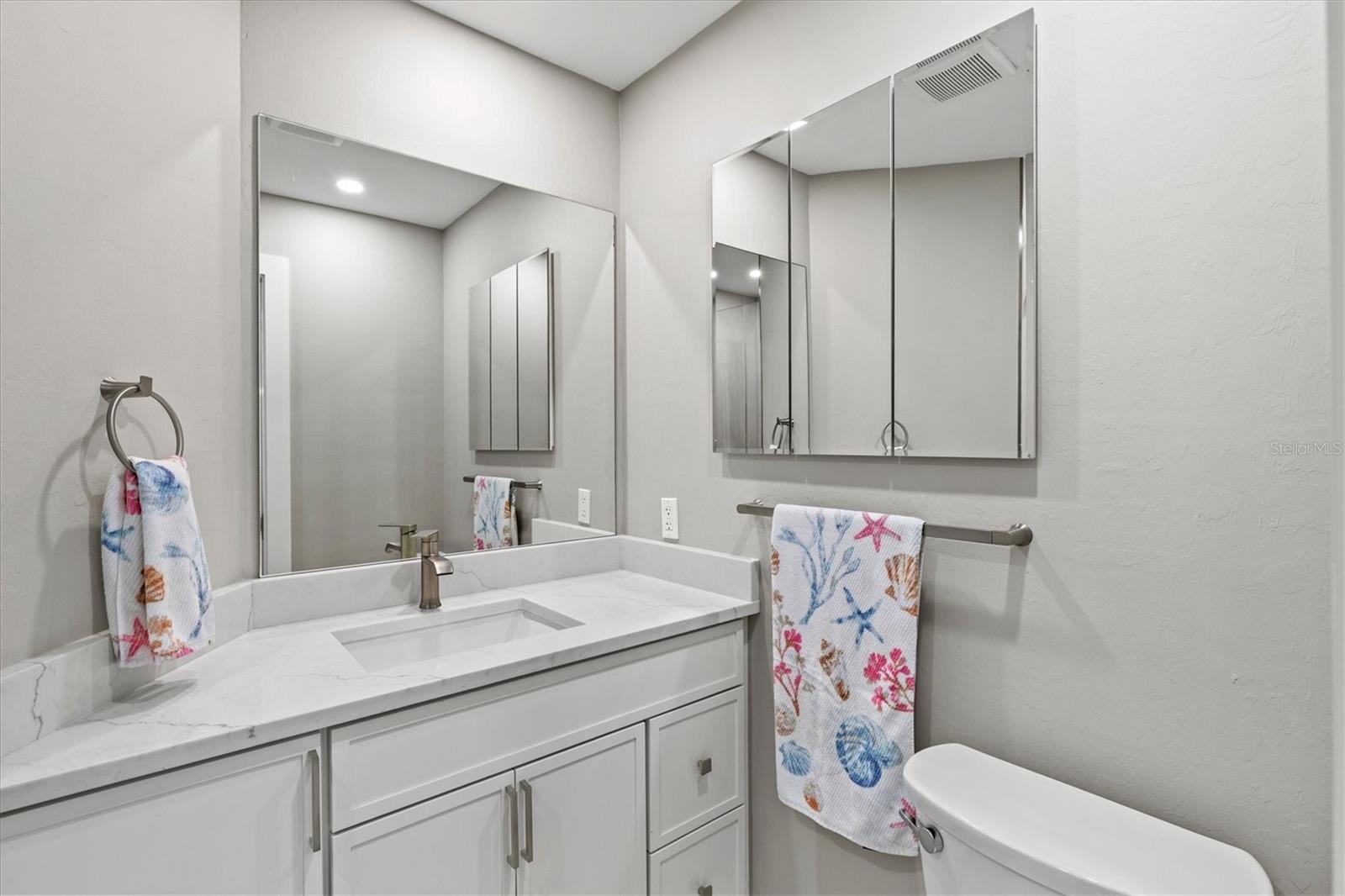 Image 45 of 78 For 1200 Tarpon Center Drive 1