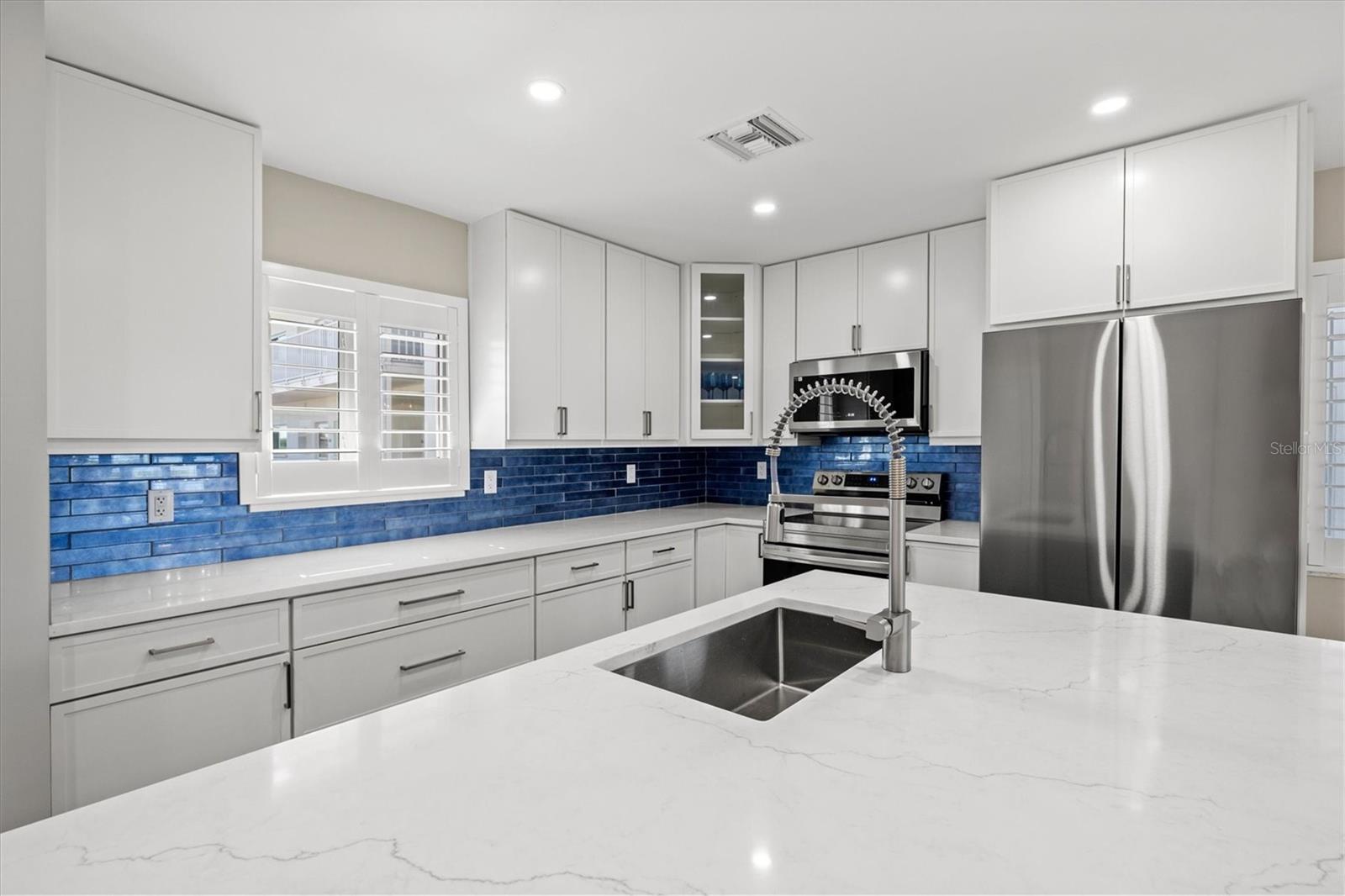 Image 7 of 78 For 1200 Tarpon Center Drive 1