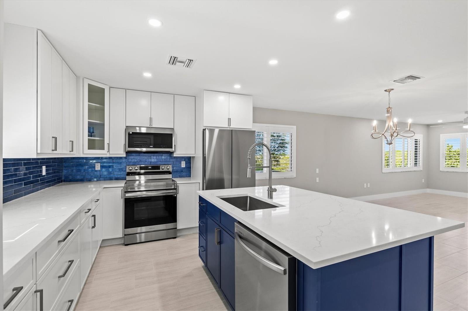 Image 8 of 78 For 1200 Tarpon Center Drive 1