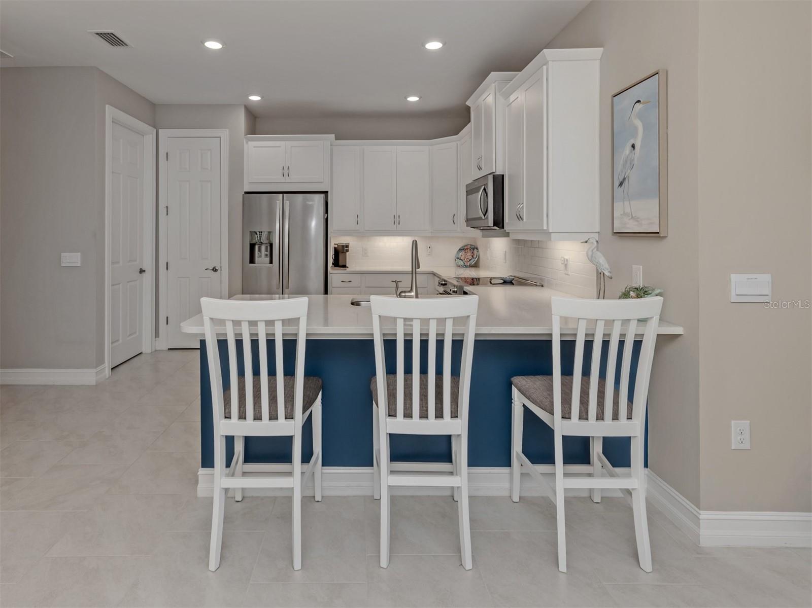 Listing photo id 9 for 749 Ibiza Loop