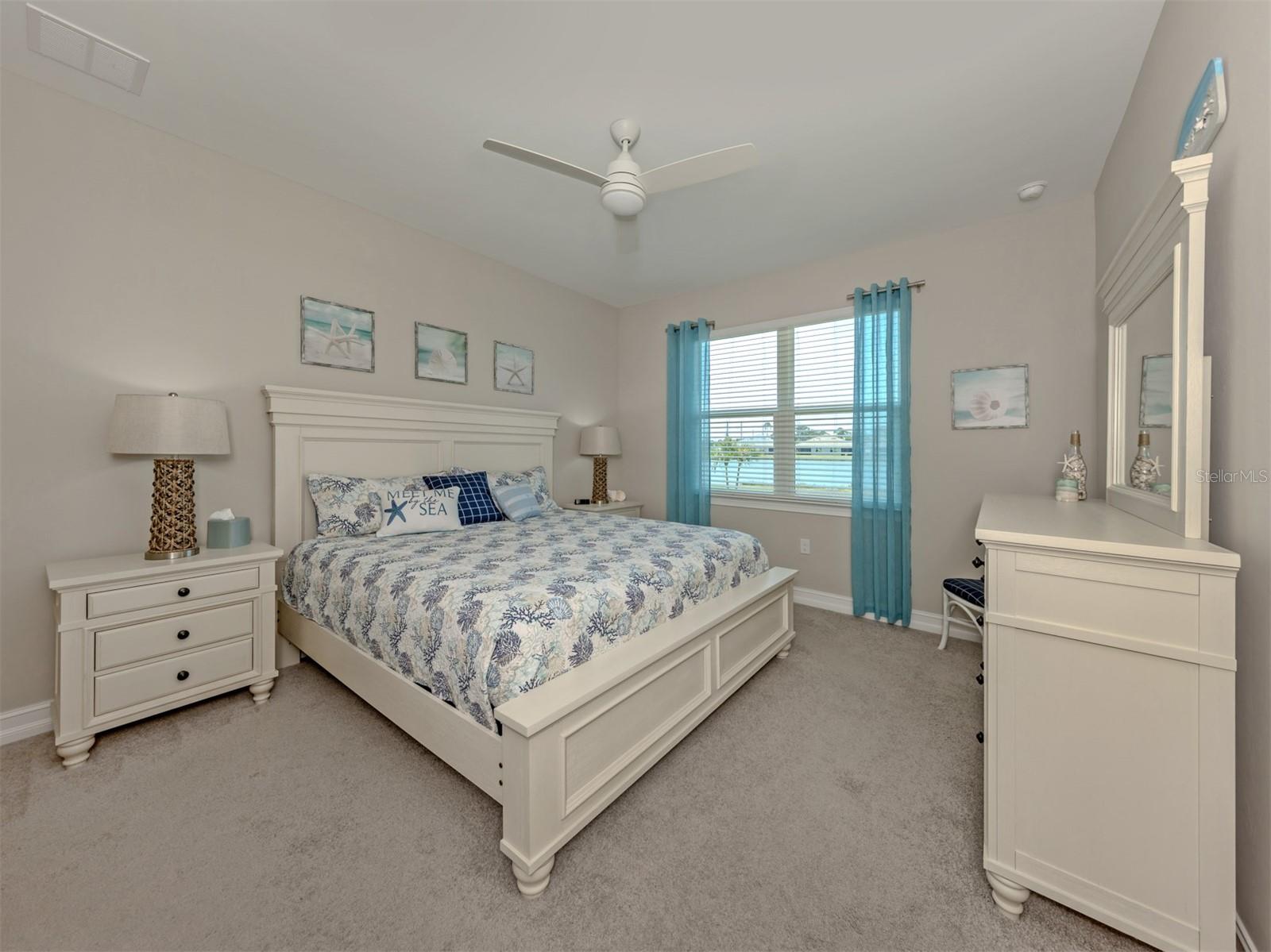 Listing photo id 17 for 749 Ibiza Loop