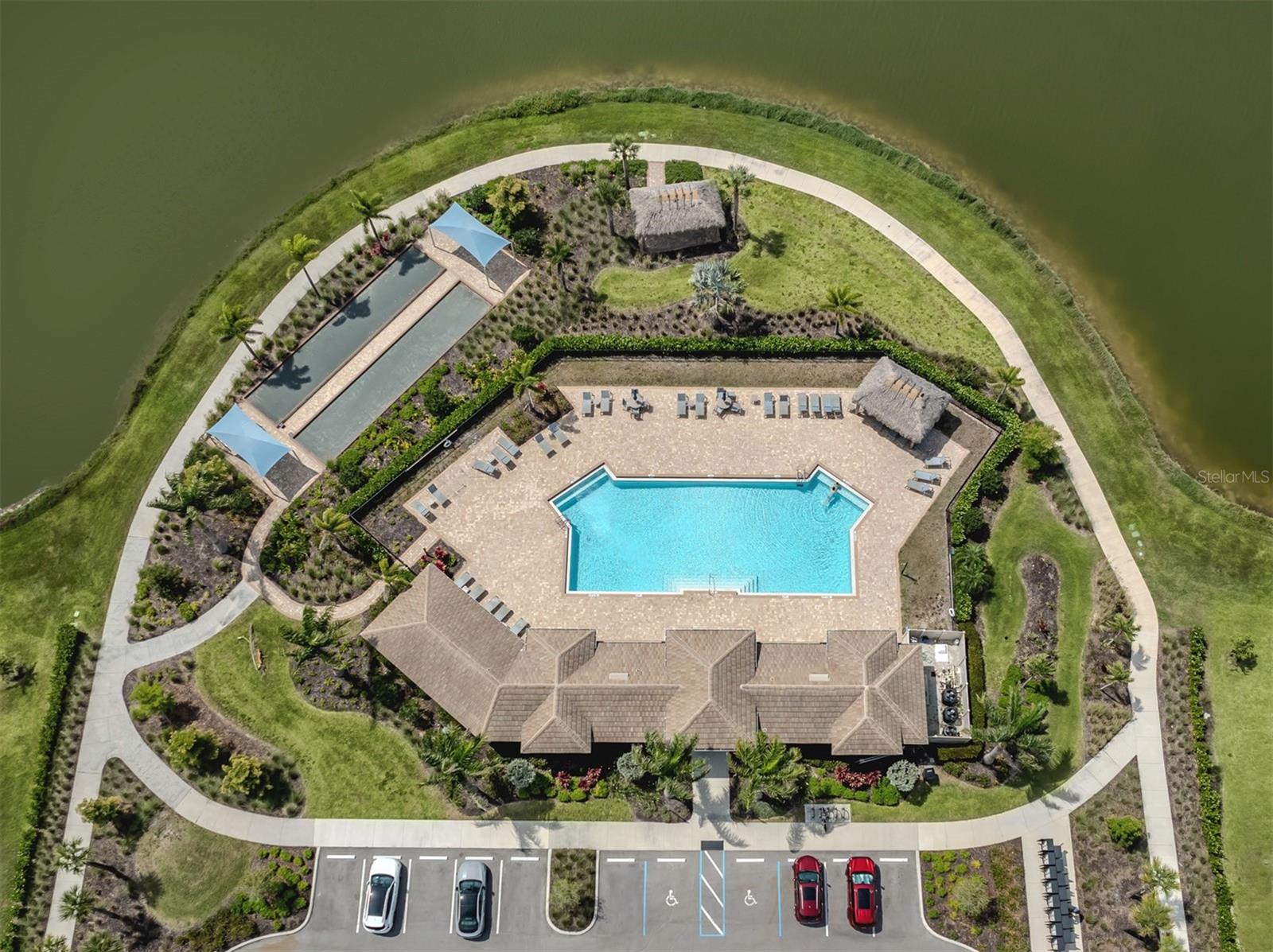 Listing photo id 39 for 749 Ibiza Loop