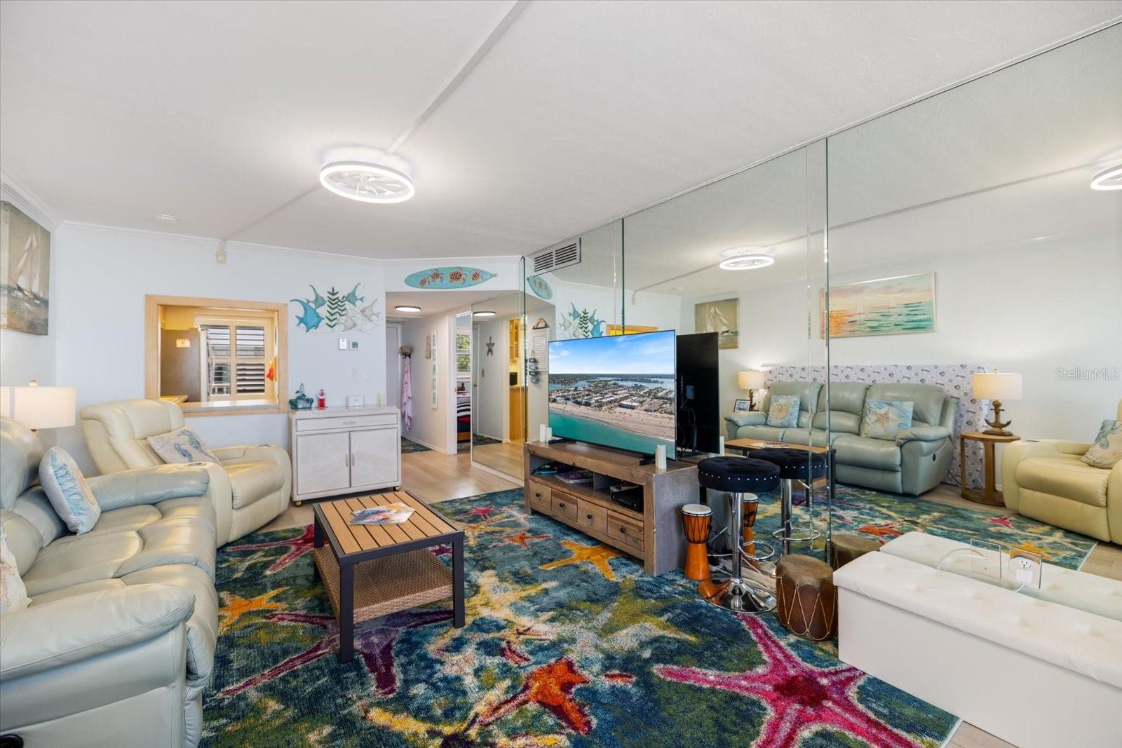 Image 15 of 36 For 1400 Tarpon Center Drive 204