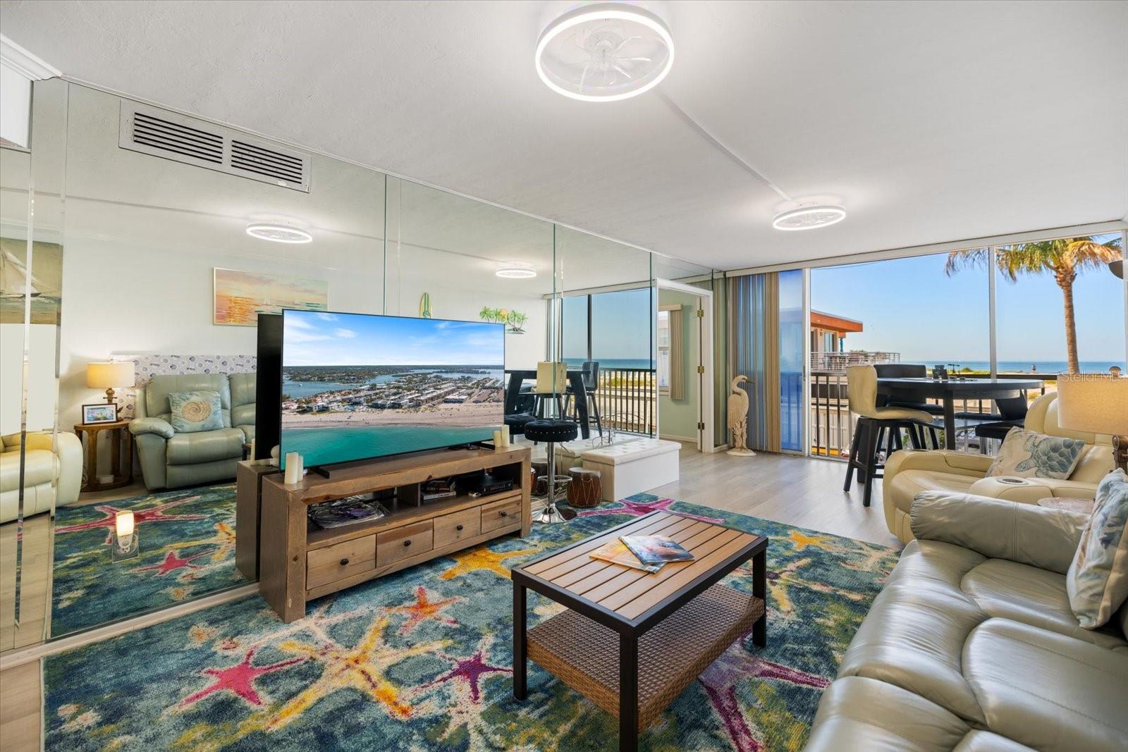 Image 16 of 36 For 1400 Tarpon Center Drive 204