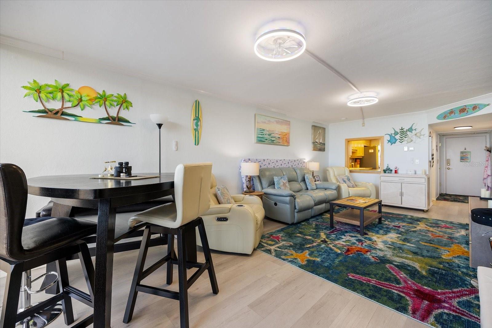 Image 18 of 36 For 1400 Tarpon Center Drive 204