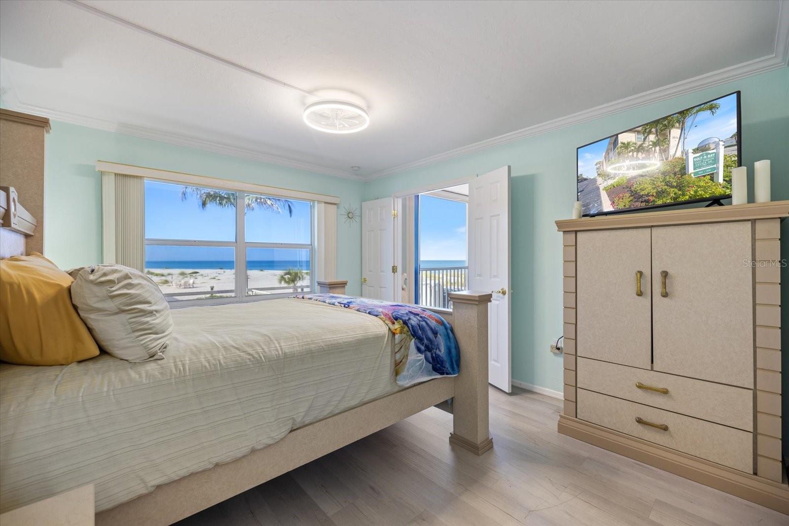 Image 22 of 36 For 1400 Tarpon Center Drive 204