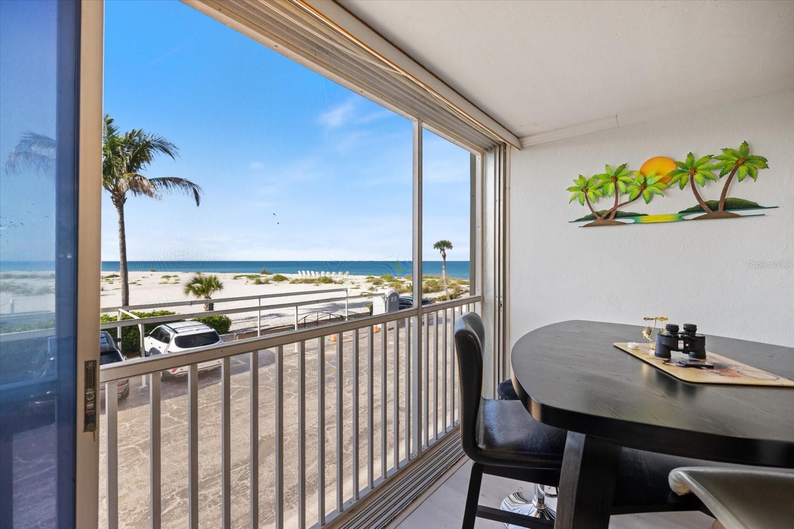 Image 27 of 36 For 1400 Tarpon Center Drive 204