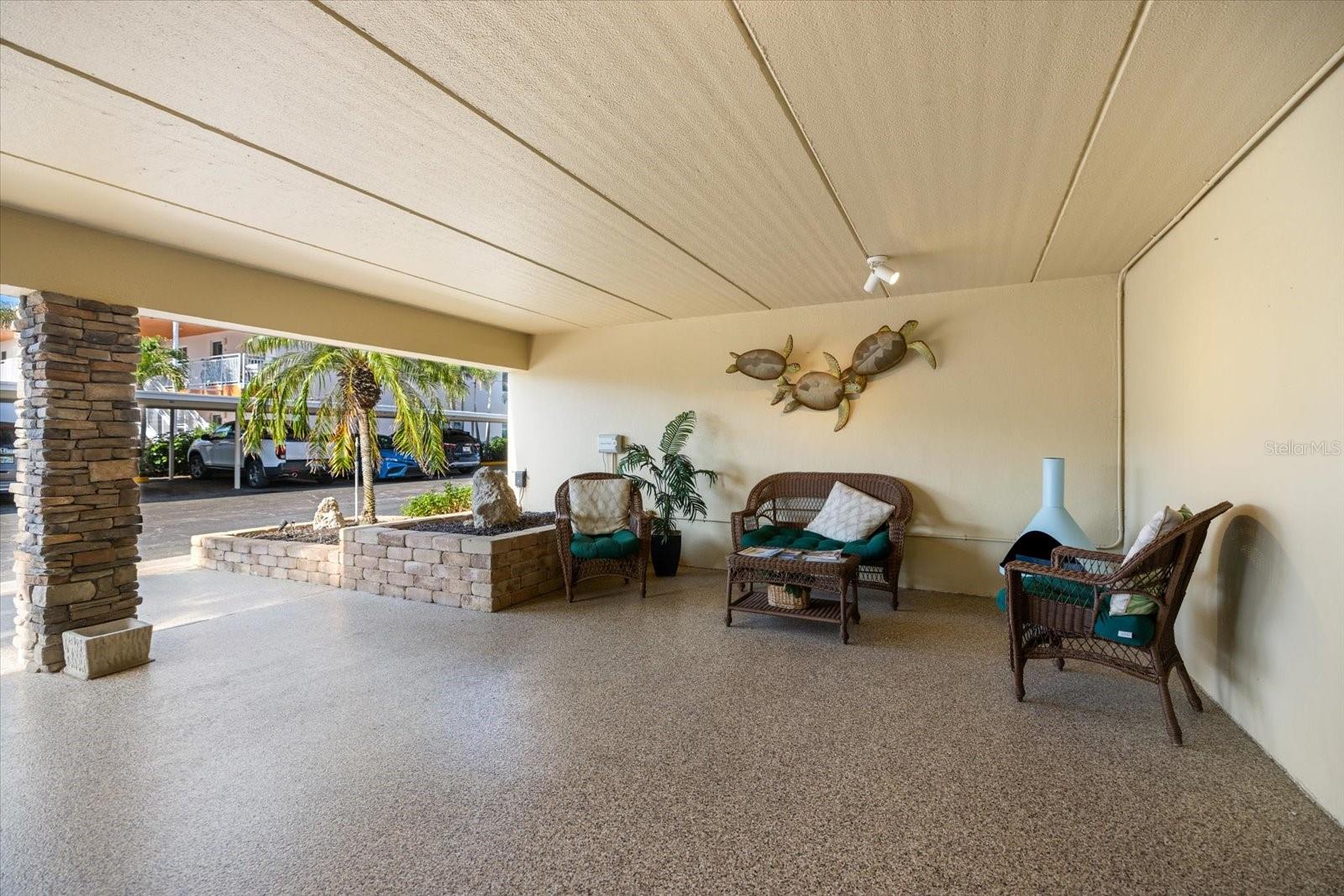 Image 28 of 36 For 1400 Tarpon Center Drive 204