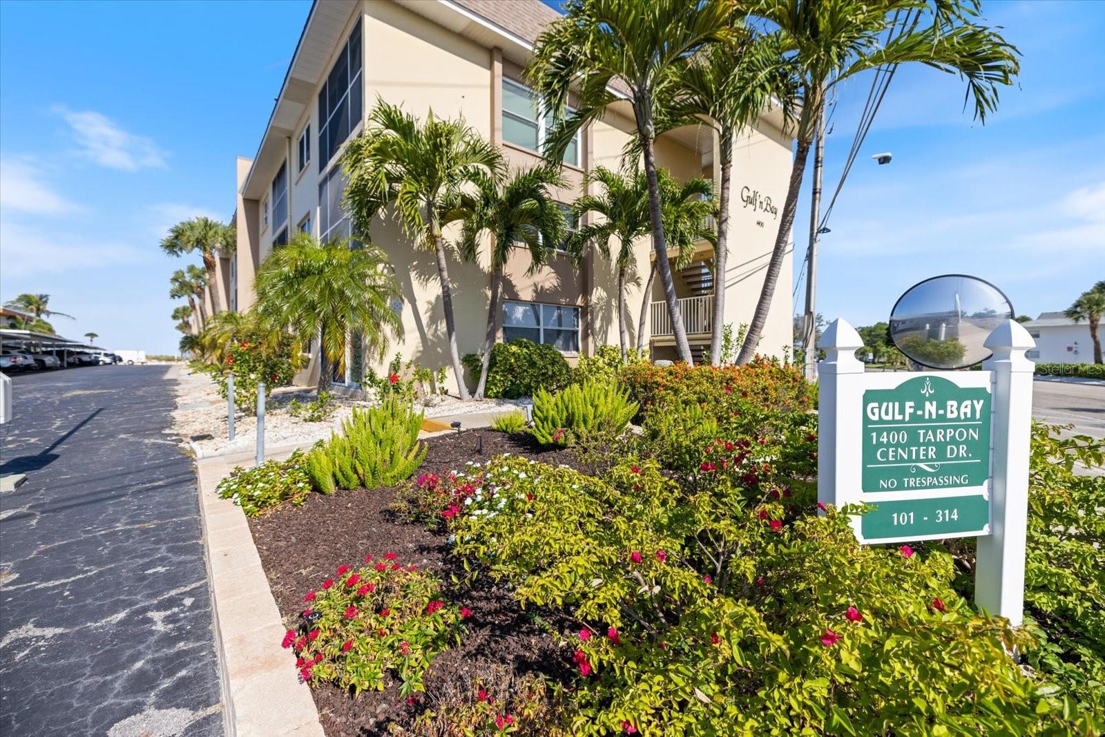 Image 32 of 36 For 1400 Tarpon Center Drive 204