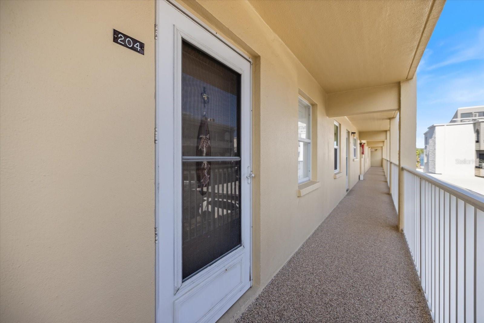 Image 8 of 36 For 1400 Tarpon Center Drive 204