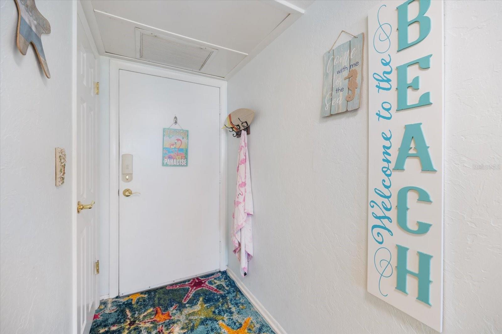 Image 9 of 36 For 1400 Tarpon Center Drive 204