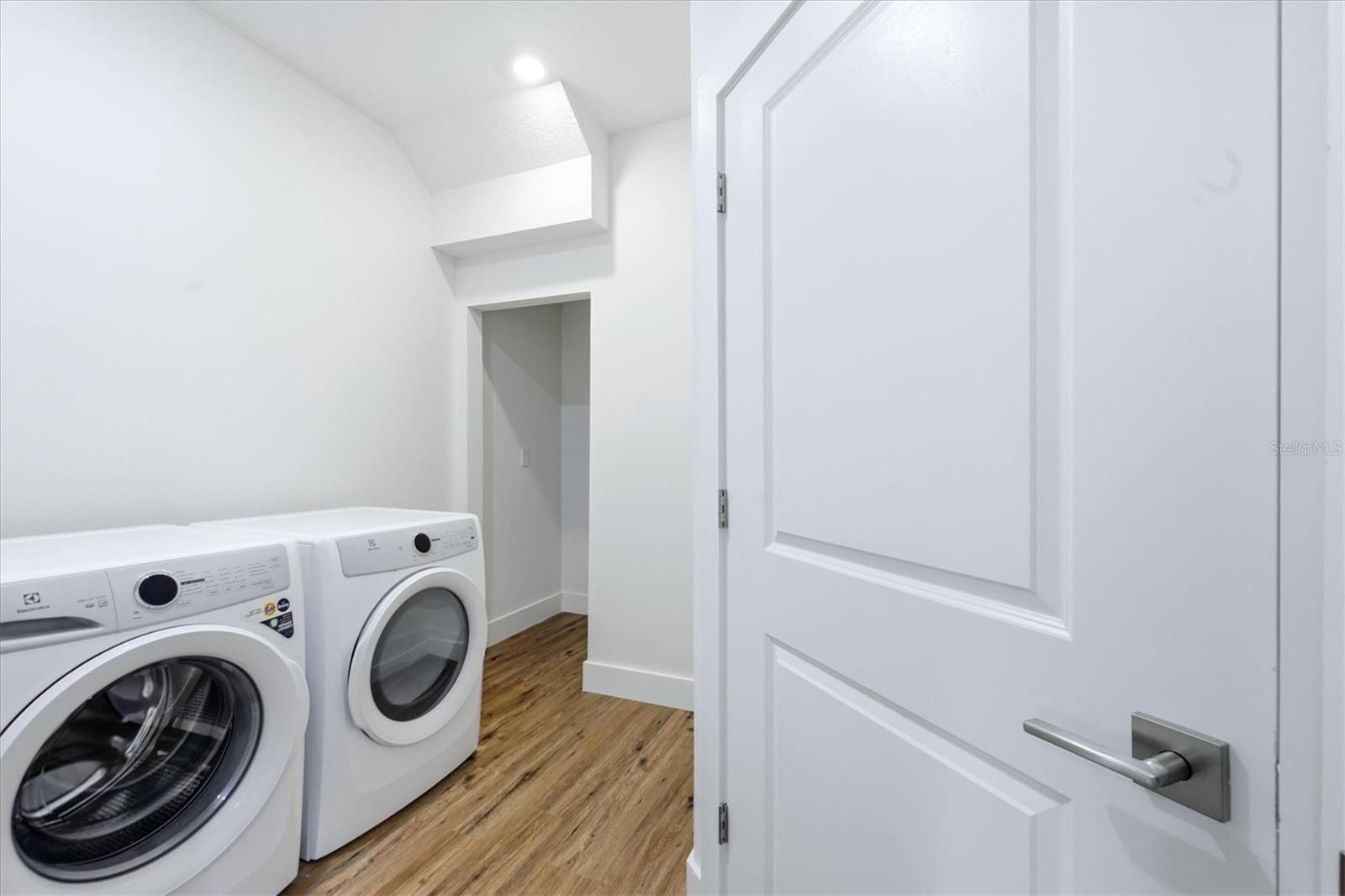 Image 20 of 45 For 12387 Minot Avenue