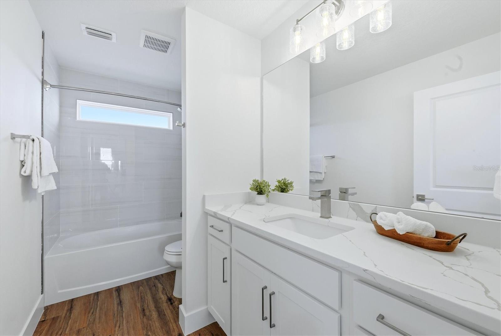 Image 26 of 45 For 12387 Minot Avenue