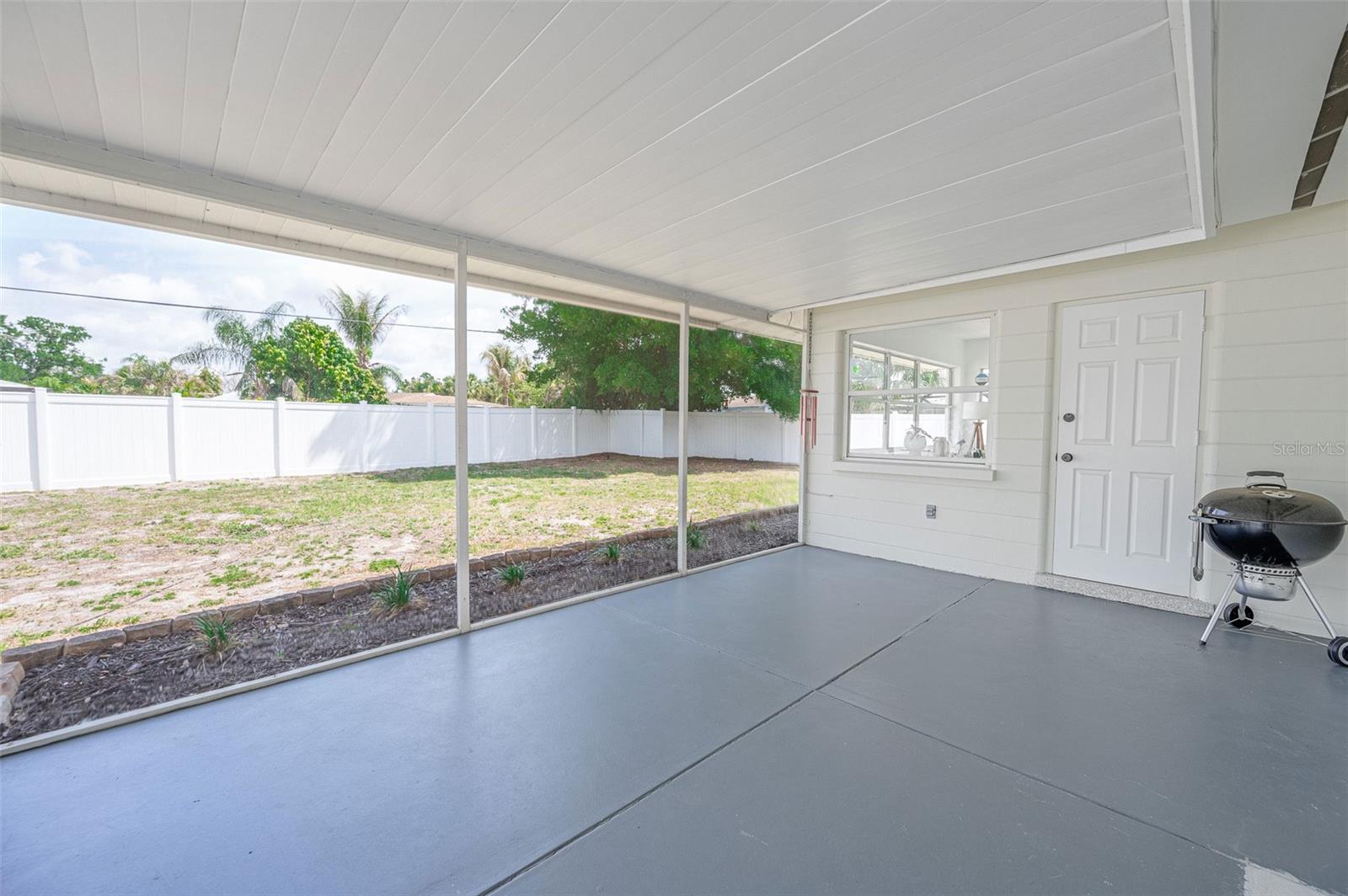 Image 36 of 65 For 2833 Sunnyside Street