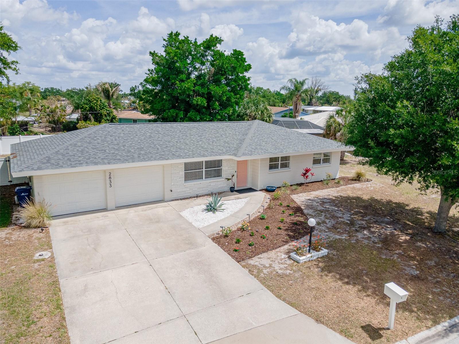 Image 40 of 65 For 2833 Sunnyside Street