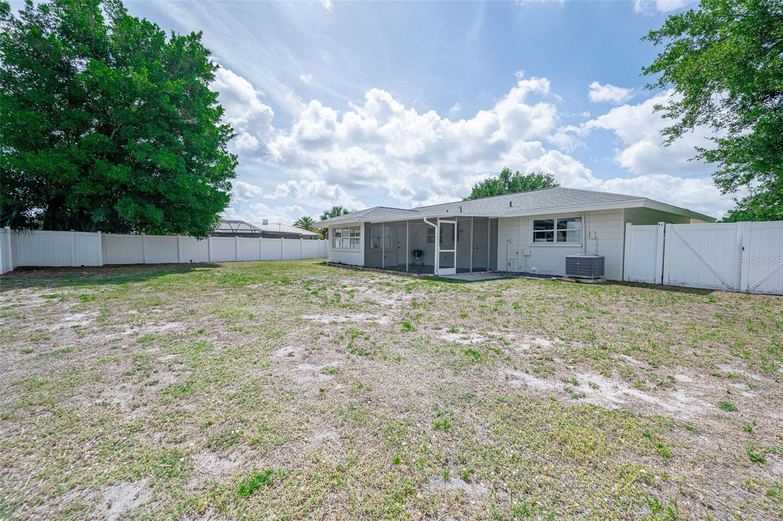 Image 41 of 65 For 2833 Sunnyside Street