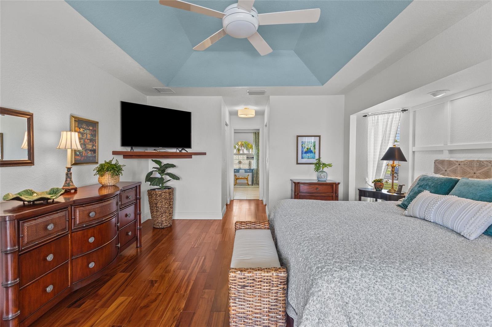 Image 37 of 49 For 64 Bunker Court