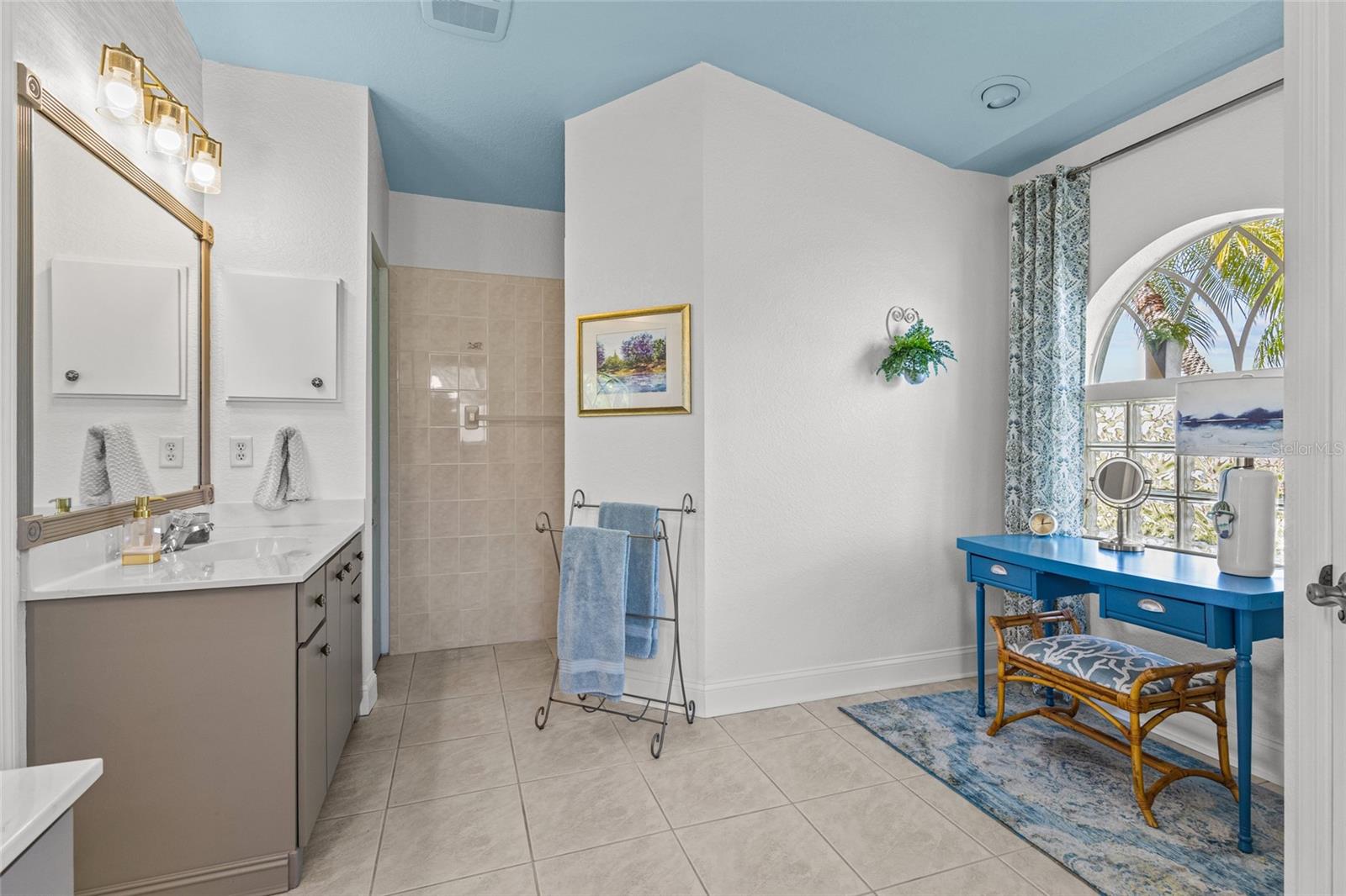 Image 8 of 49 For 64 Bunker Court