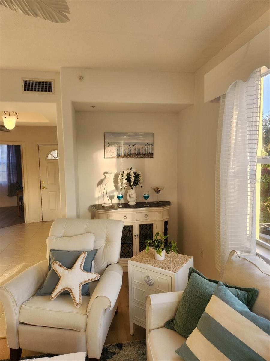 Image 13 of 42 For 4442 Corso Venetia Boulevard A14