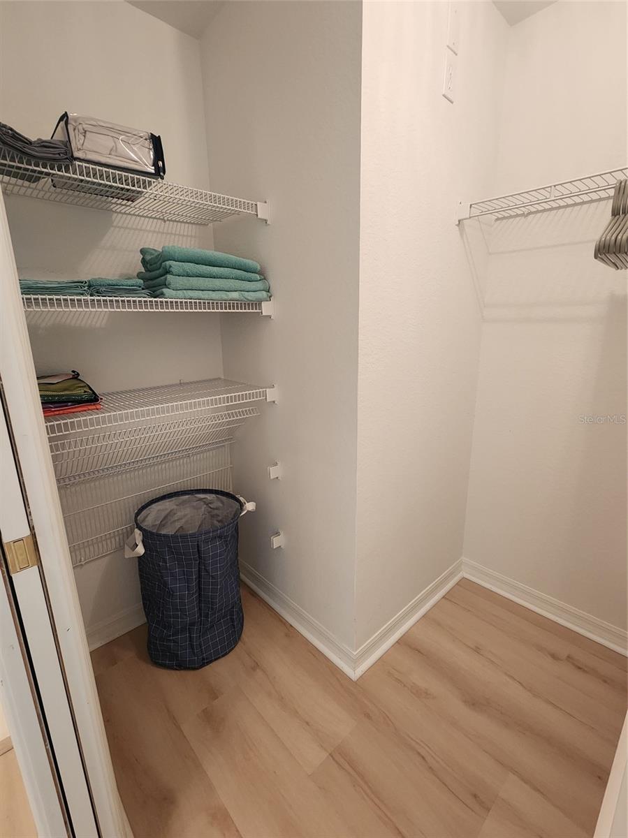 Image 34 of 42 For 4442 Corso Venetia Boulevard A14