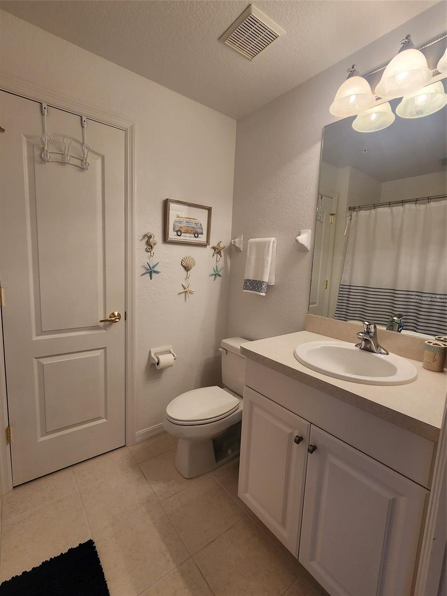 Image 36 of 42 For 4442 Corso Venetia Boulevard A14