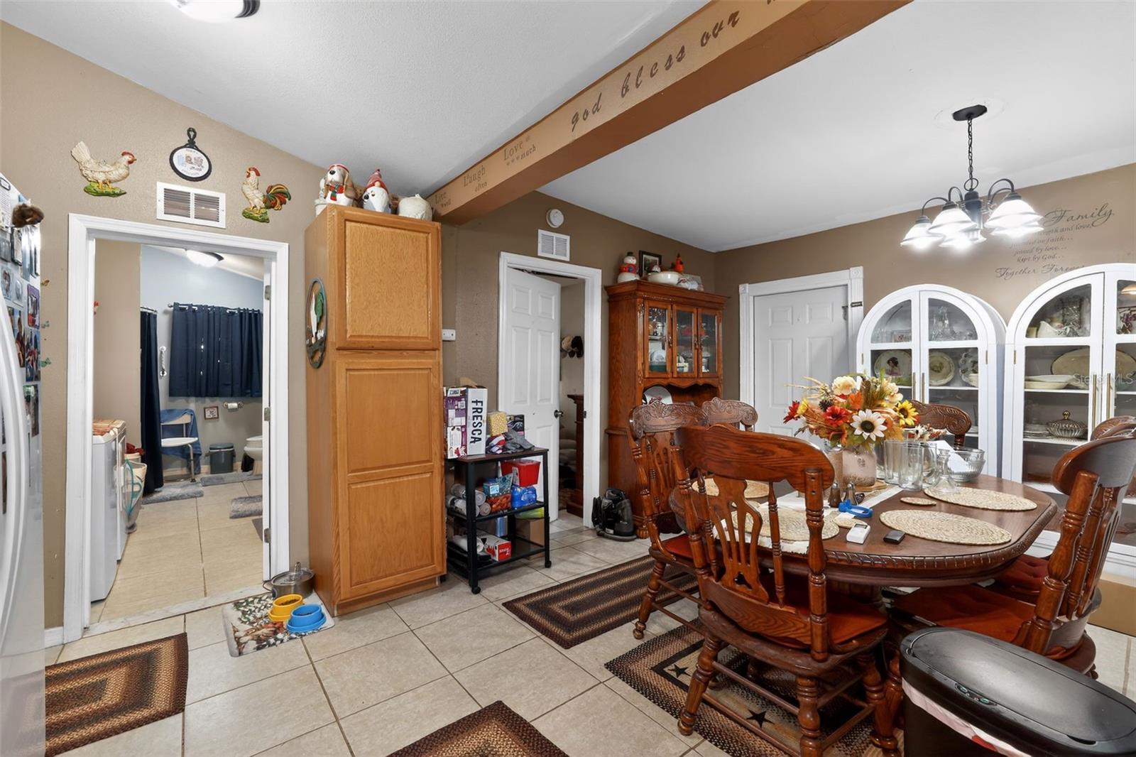 Image 14 of 51 For 702 3rd Street