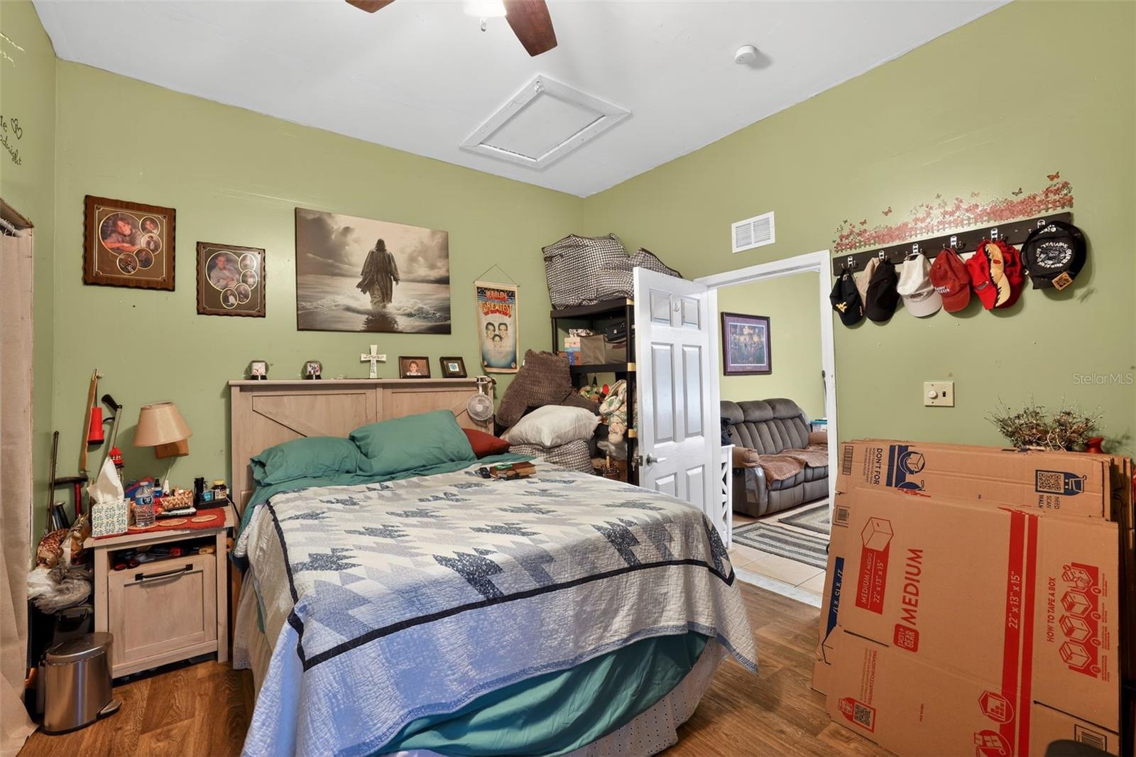 Image 16 of 51 For 702 3rd Street