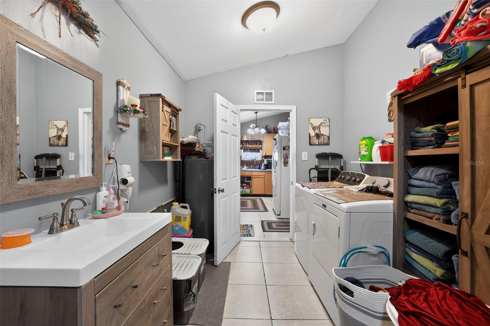 Image 20 of 51 For 702 3rd Street