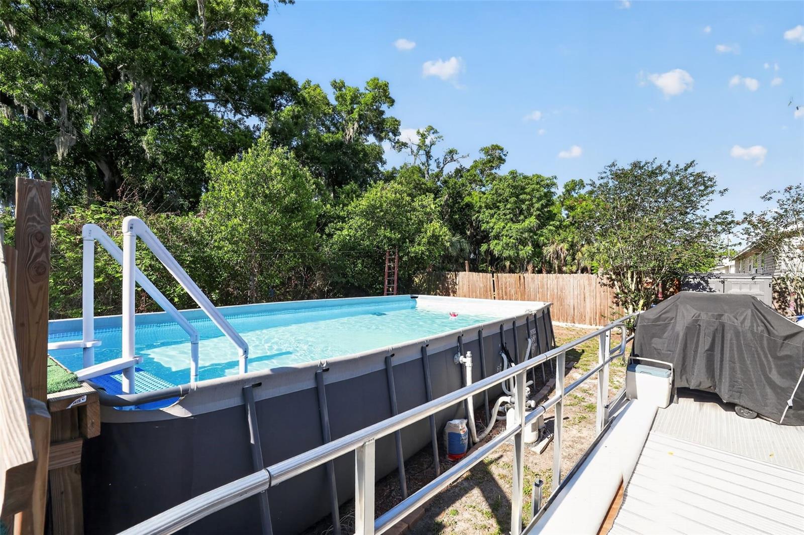 Image 28 of 51 For 702 3rd Street