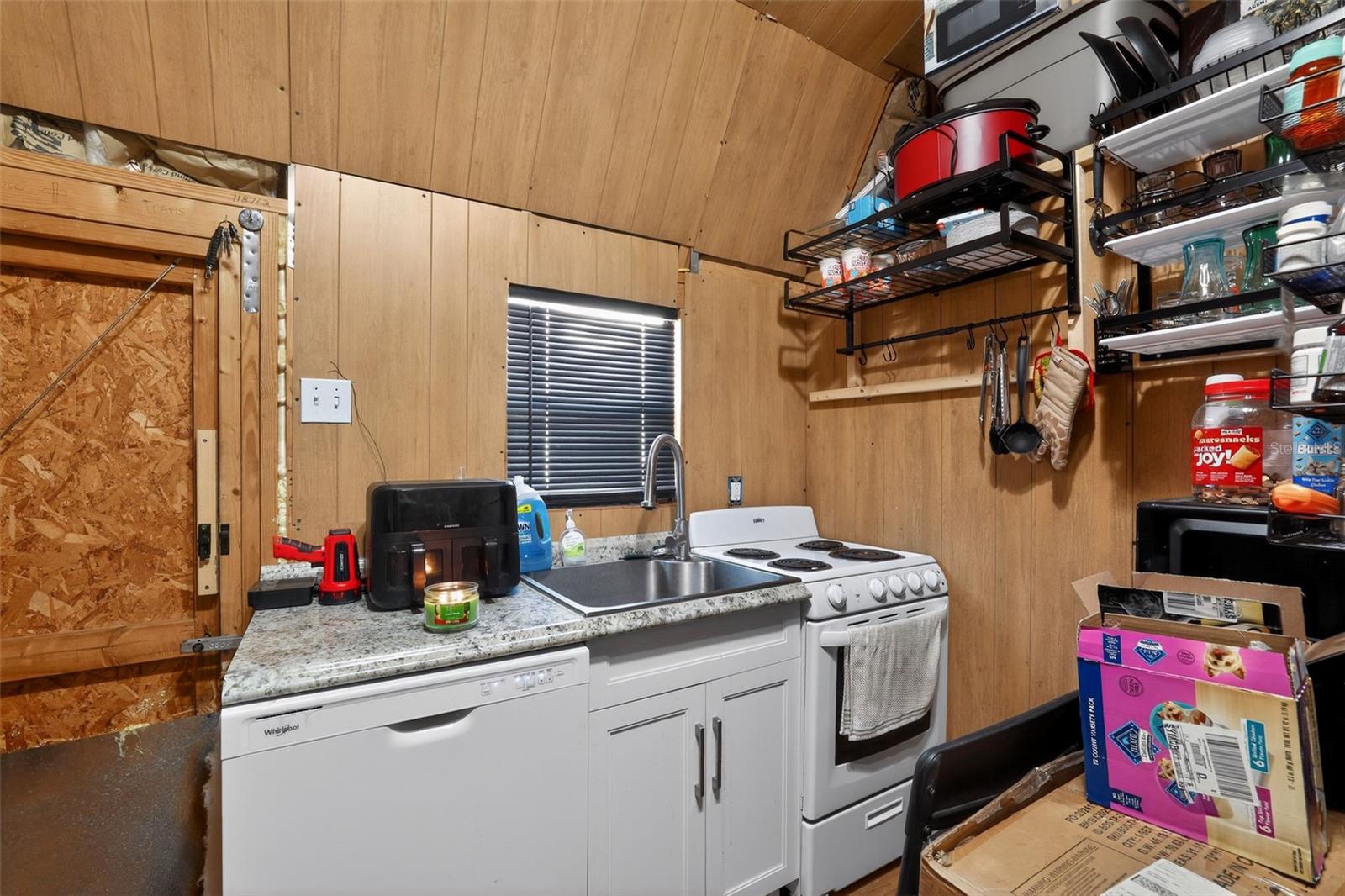 Image 33 of 51 For 702 3rd Street