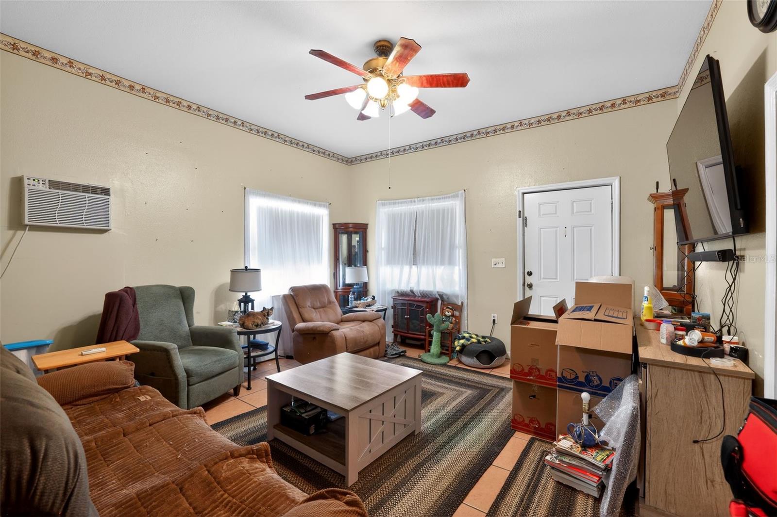 Image 7 of 51 For 702 3rd Street