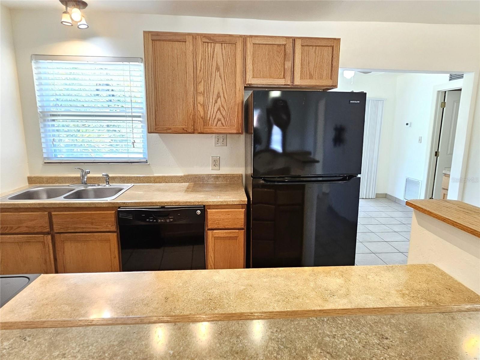 Image 10 of 33 For 323 Palmetto Road W