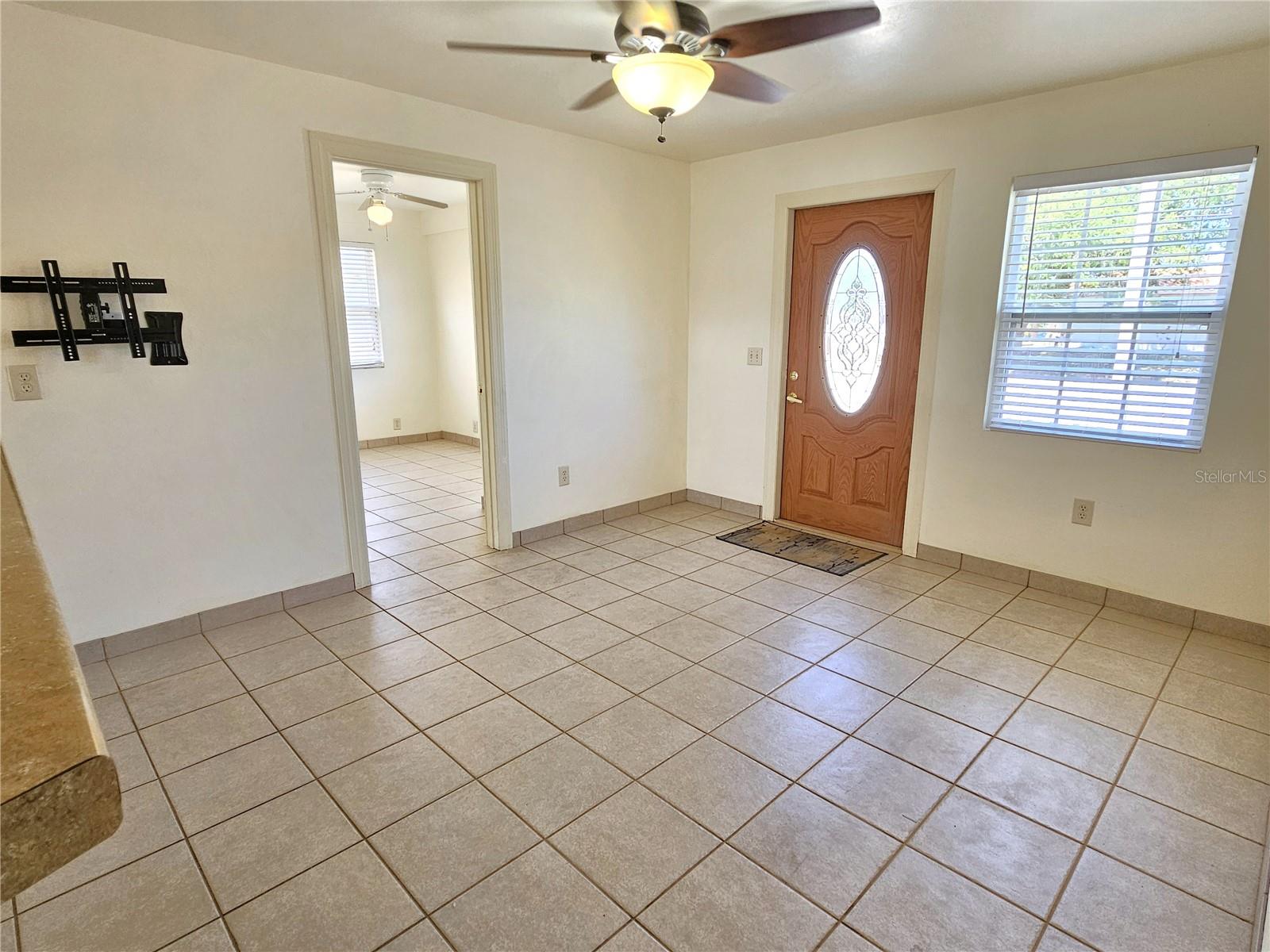 Image 2 of 33 For 323 Palmetto Road W