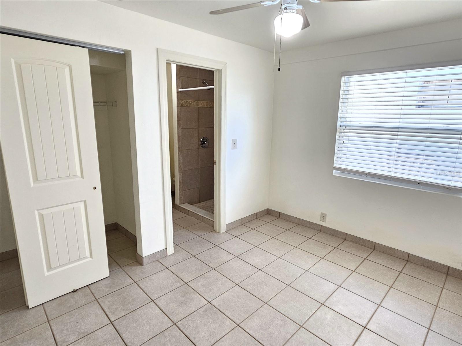 Image 26 of 33 For 323 Palmetto Road W