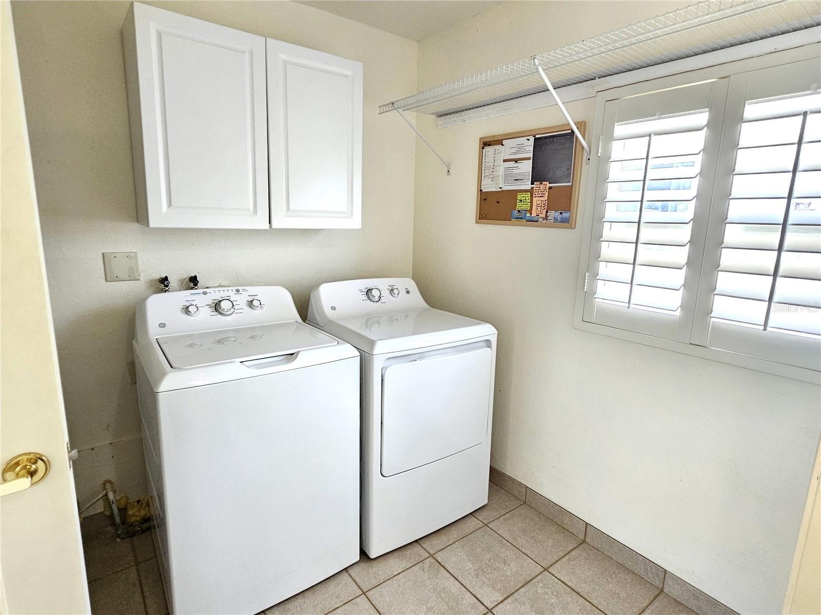 Image 30 of 33 For 323 Palmetto Road W