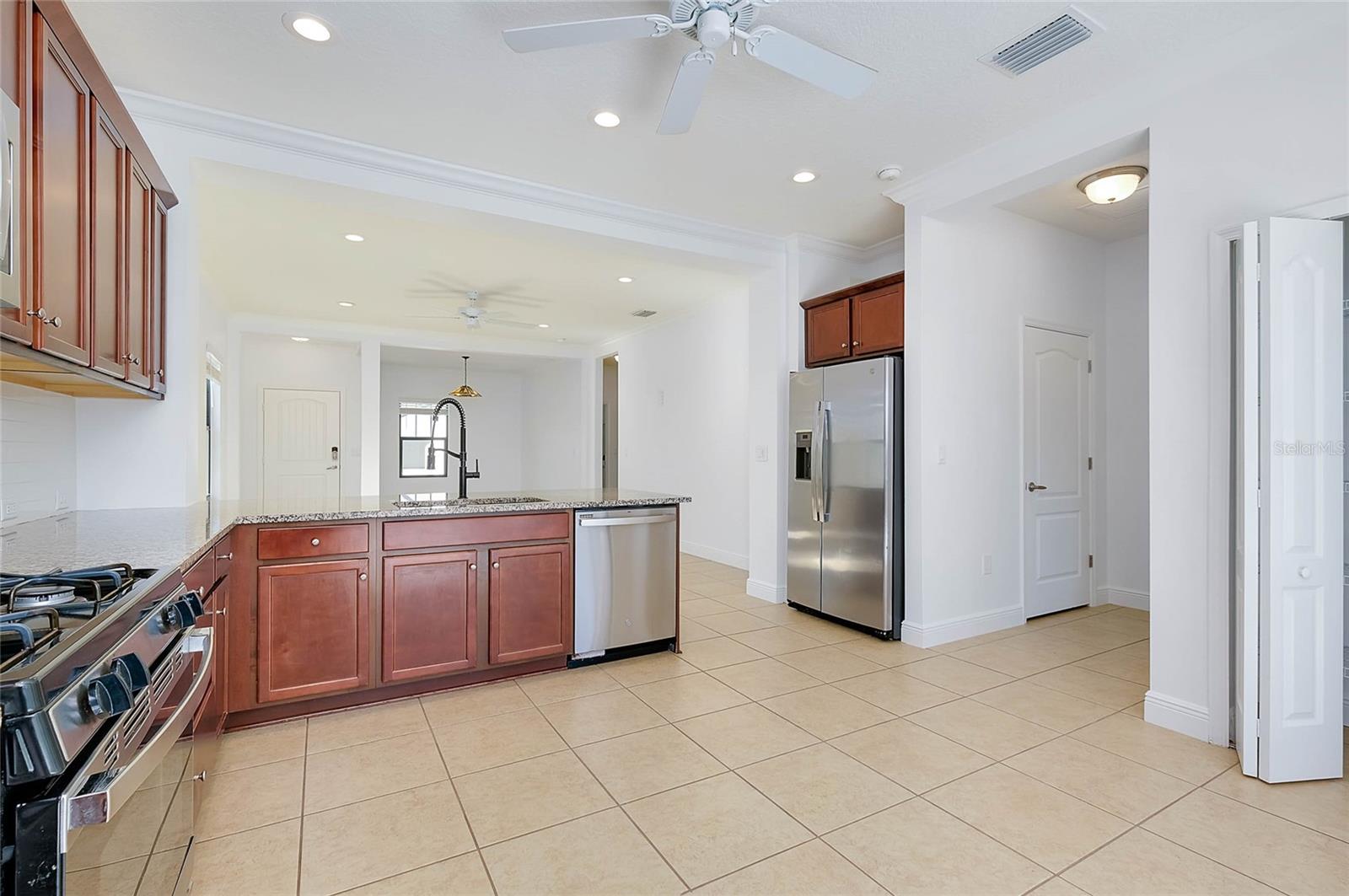 Image 16 of 73 For 220 Brienza Loop