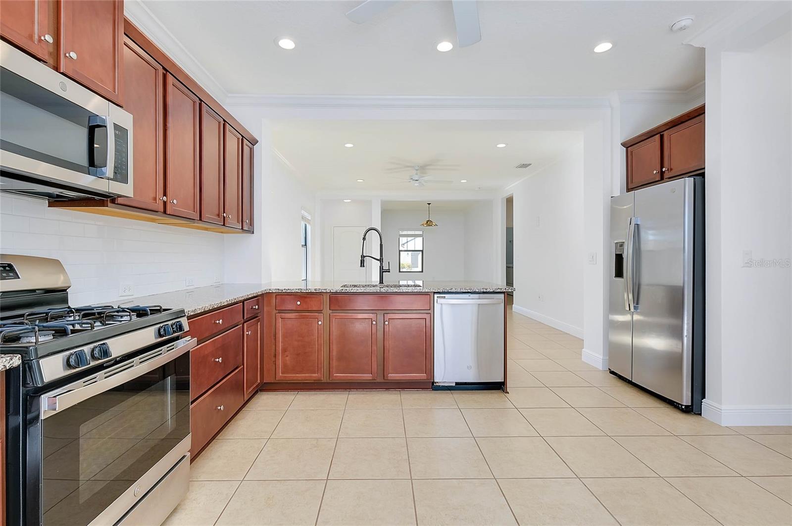 Image 17 of 73 For 220 Brienza Loop