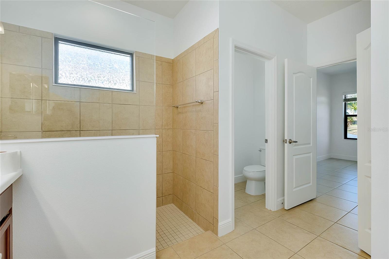 Image 29 of 73 For 220 Brienza Loop