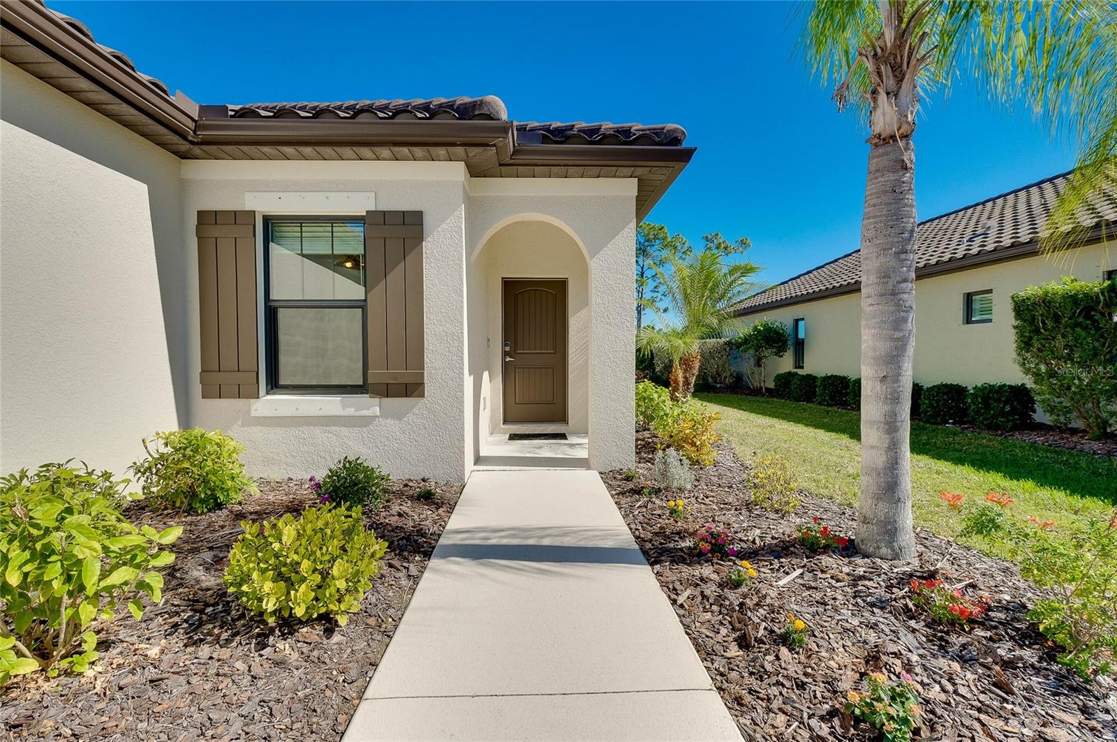 Image 3 of 73 For 220 Brienza Loop