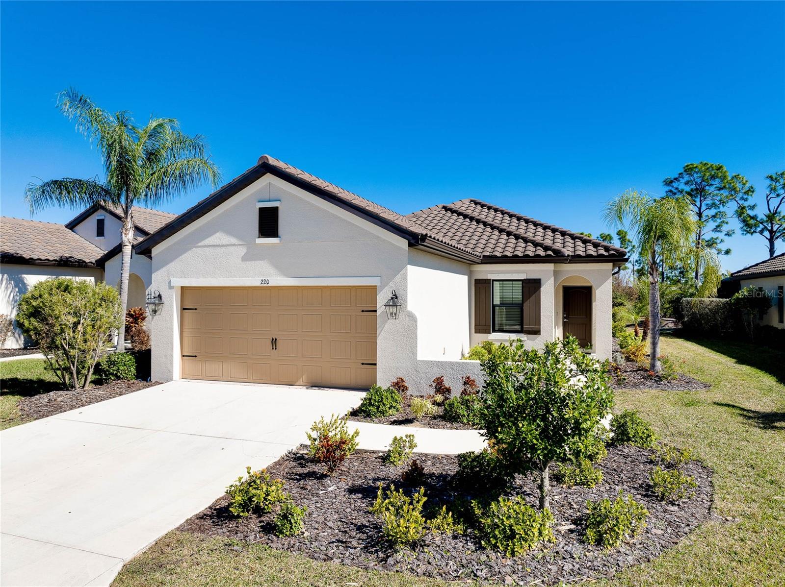 Image 59 of 73 For 220 Brienza Loop