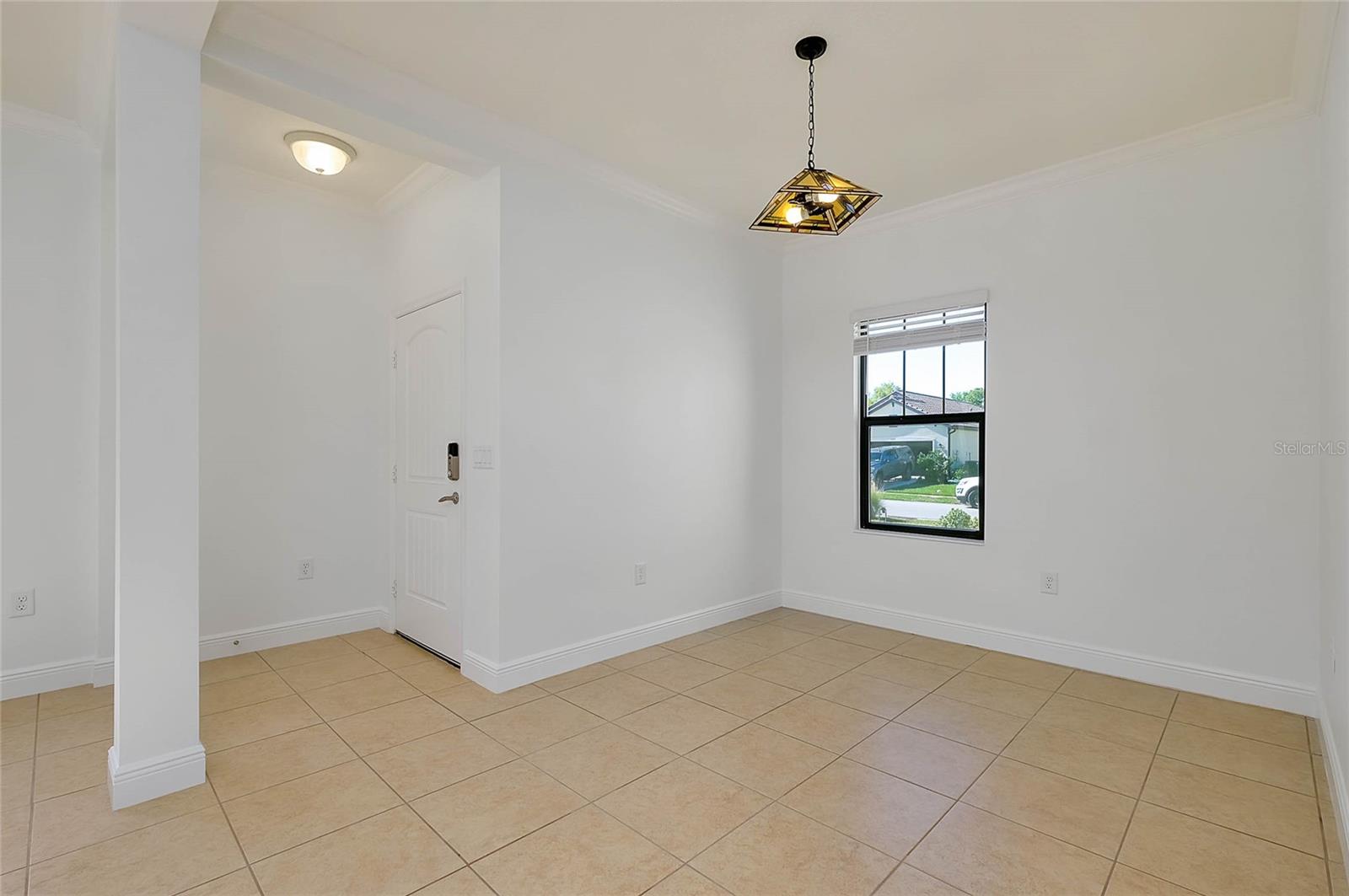 Image 7 of 73 For 220 Brienza Loop