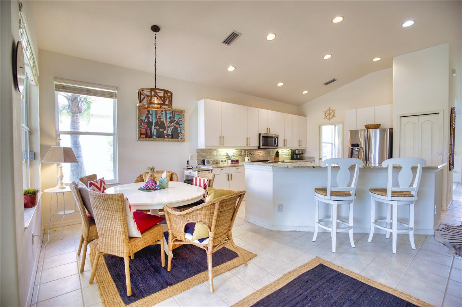 Image 10 of 32 For 1520 San Ysidro Way