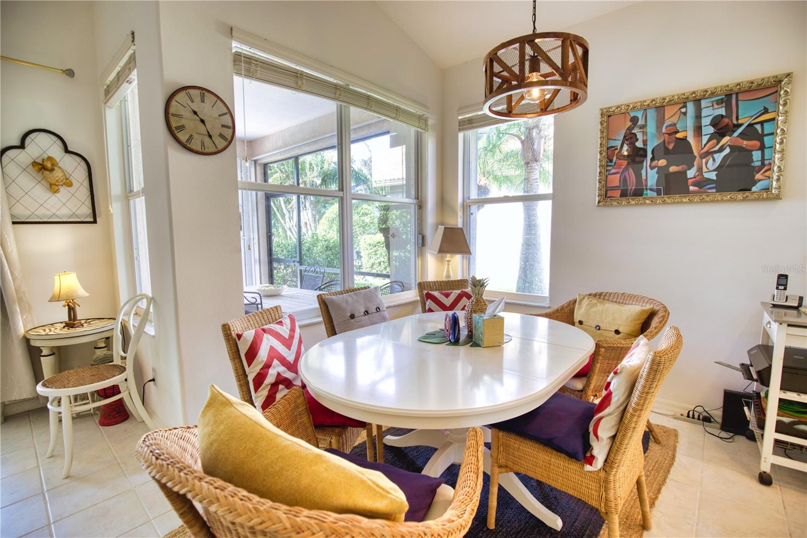 Image 11 of 32 For 1520 San Ysidro Way