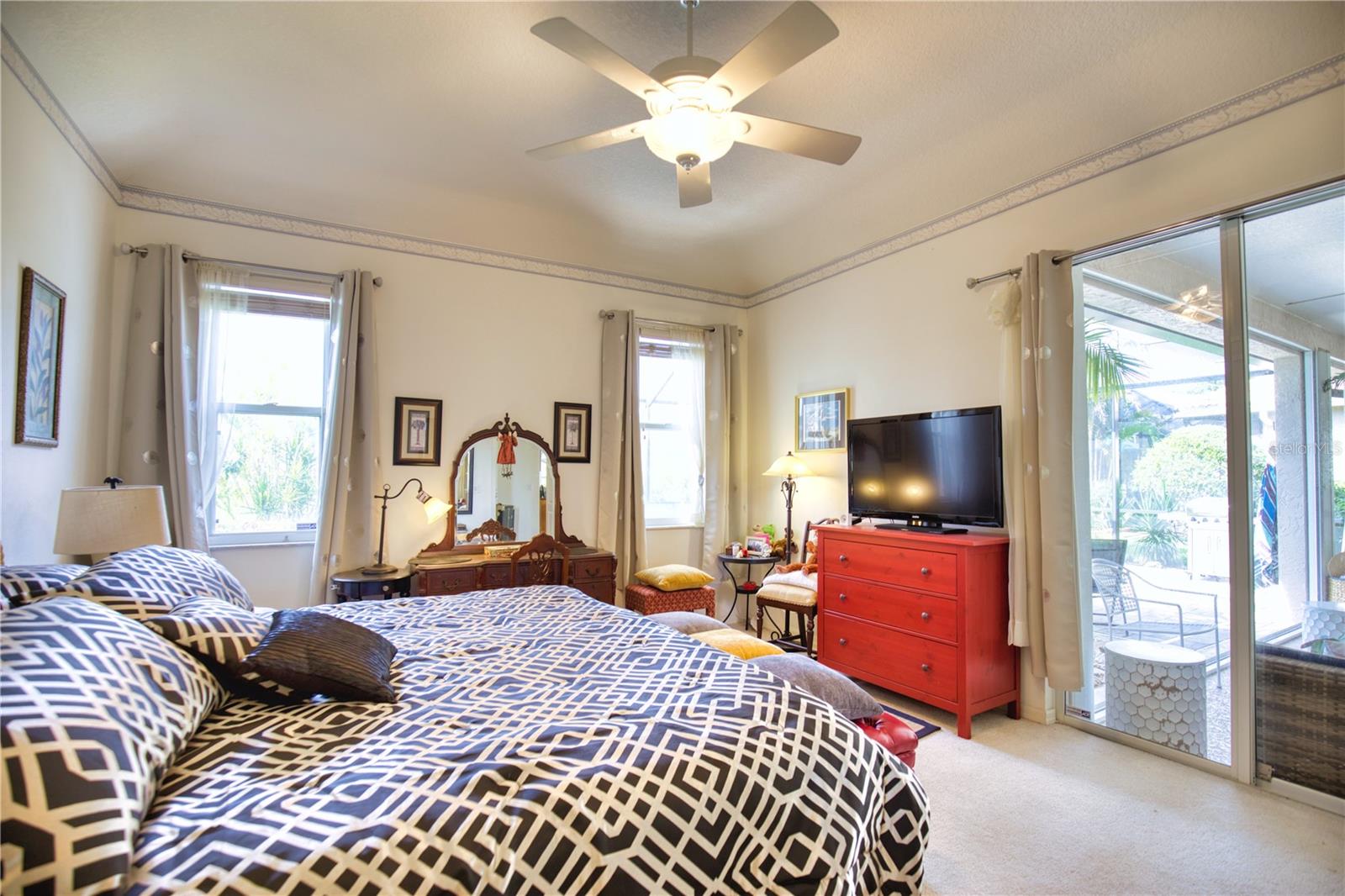 Image 18 of 32 For 1520 San Ysidro Way