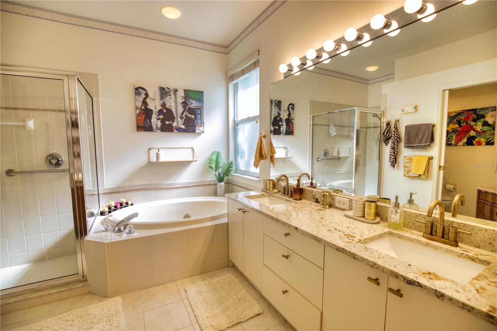 Image 20 of 32 For 1520 San Ysidro Way