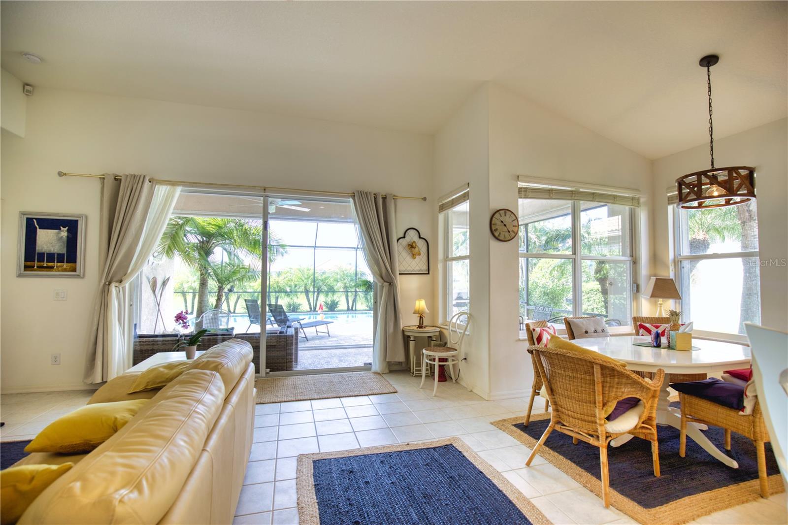 Image 5 of 32 For 1520 San Ysidro Way