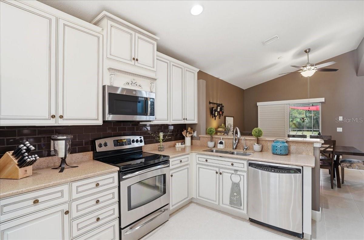 Image 23 of 74 For 2082 Mesic Hammock Way