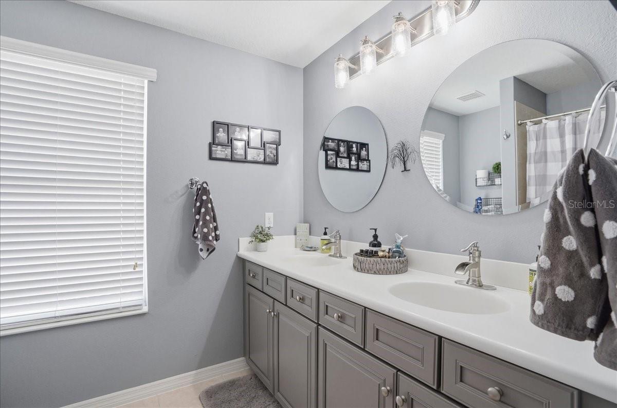 Image 37 of 74 For 2082 Mesic Hammock Way