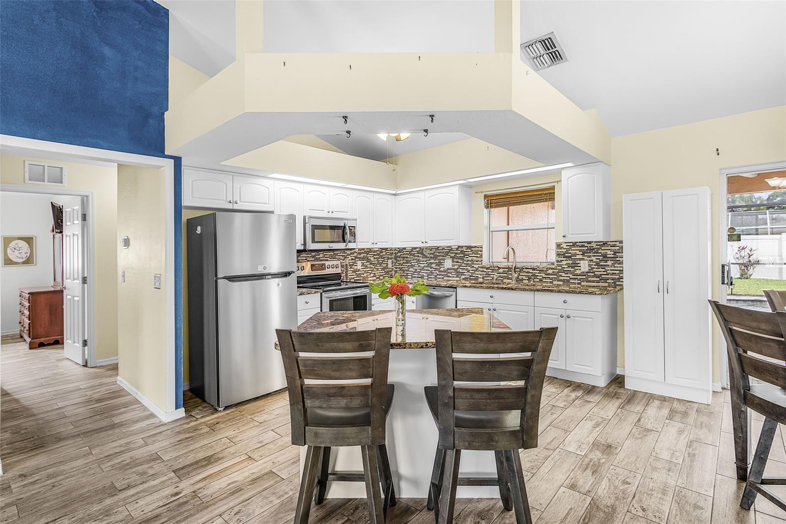 Image 7 of 34 For 1215 27th Street