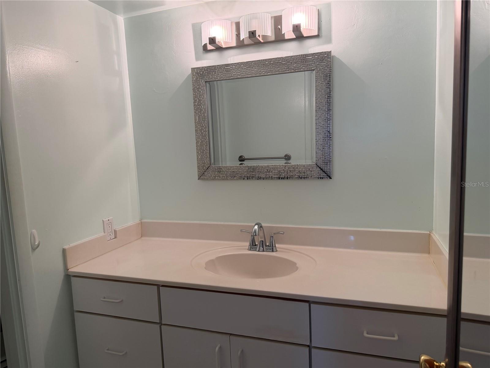 Image 11 of 21 For 245 Center Road 103